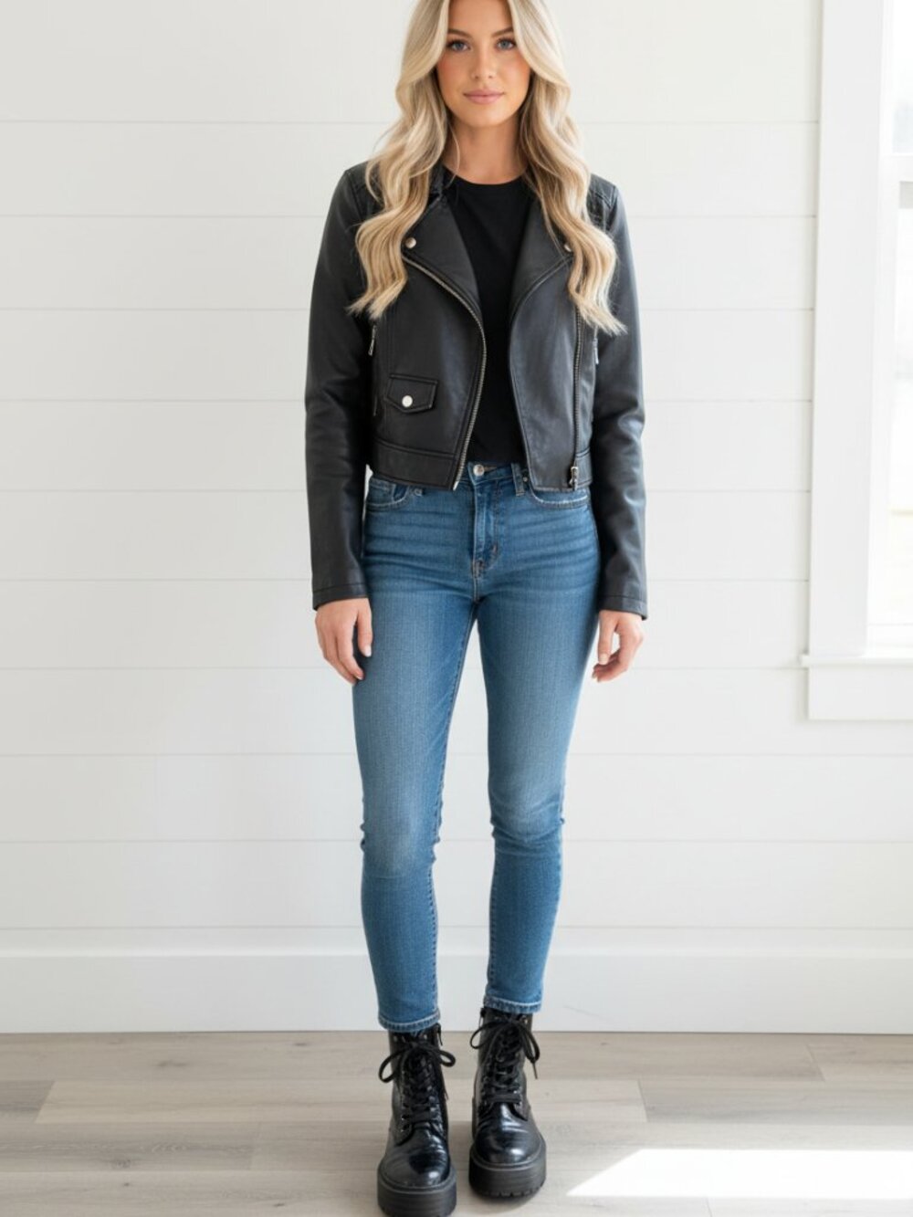 Boohoo Chunky Black Combat Boots, EUC